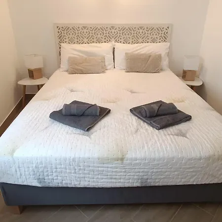 Apartment Aura